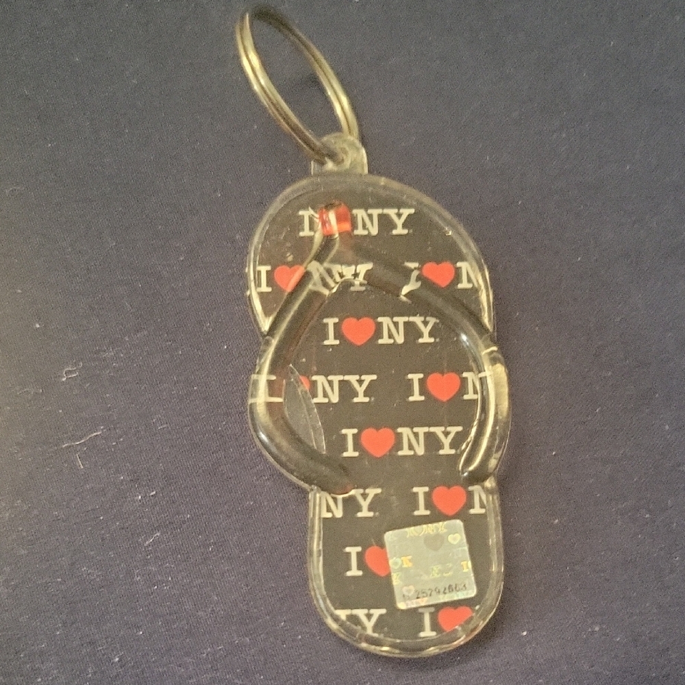 Colorful Souvenir Keychains Set - Picture 6 of 10